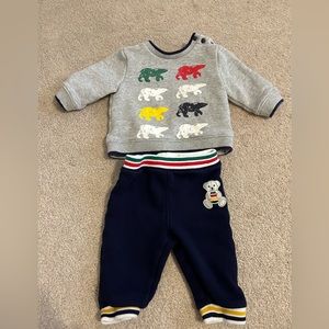 Hudson’s bay matching baby set. Size 0-6 months